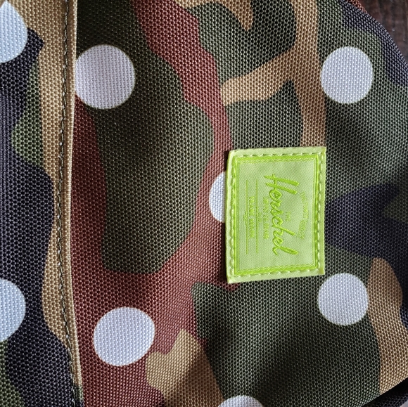 Herschel Nova Mini - Picture 2 of 7